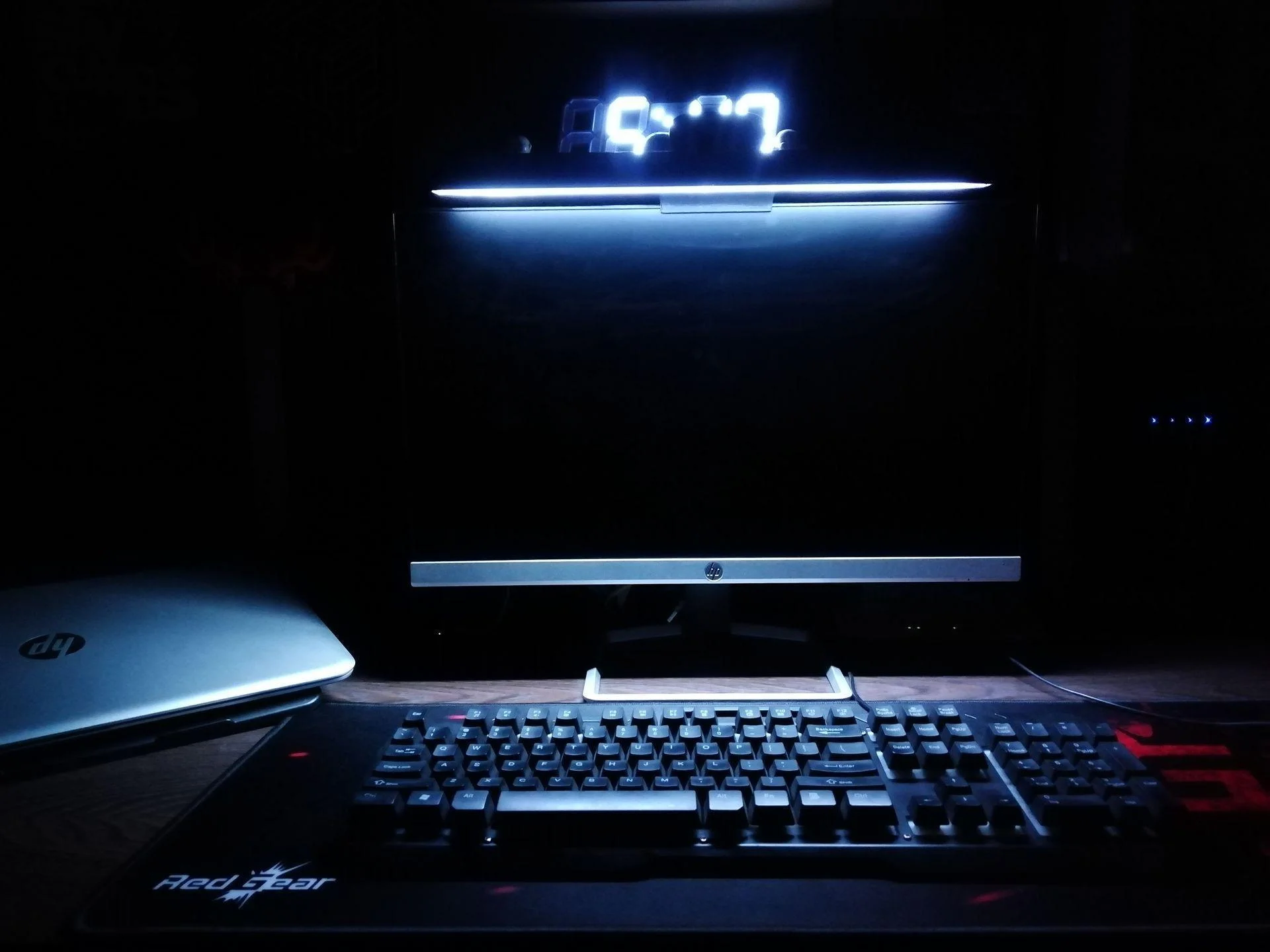 Smart WiFi DIY Monitor Light Bar with RGB LEDs